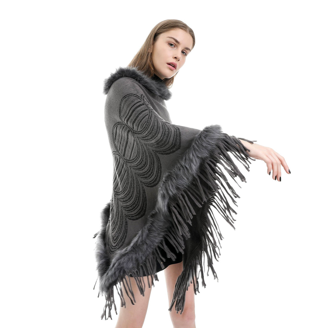 Dam Fringe poncho med Faux Fur kant och Jacquard Ruana