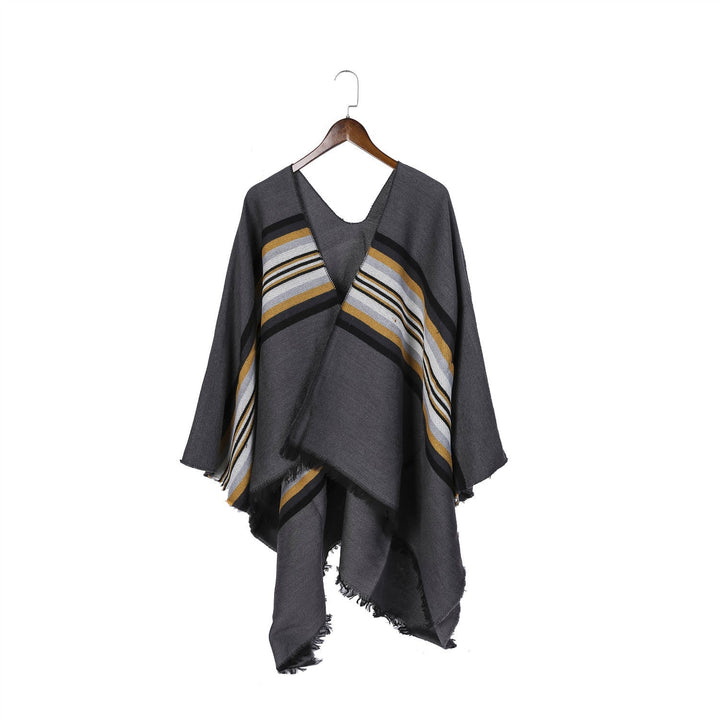 Dam avslappnad Ruana poncho tillverkad av ullblandning med asymmetrical point och fine stripe jacquard