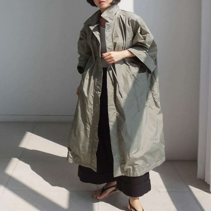 Dam Longline Parka i lätt vindjacka stil med innerfoder, drawstring och flap fickor