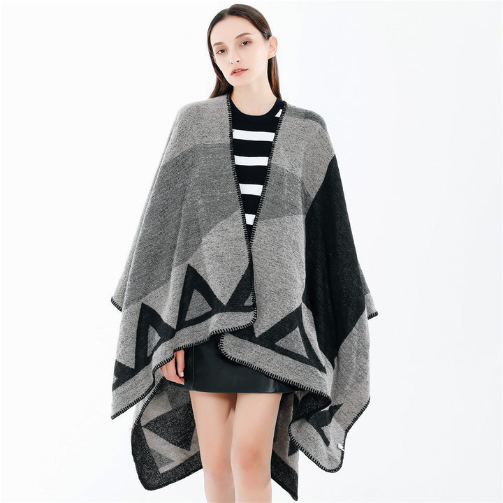 Dam Boxy ullblandning Ruana med Geometric Patch Jacquard och Decorative Stitching
