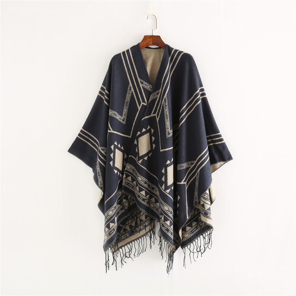 Unisex Ethno-Poncho Gjord av Mjuk Stickad med Fringes och Geometrisk Mönster
