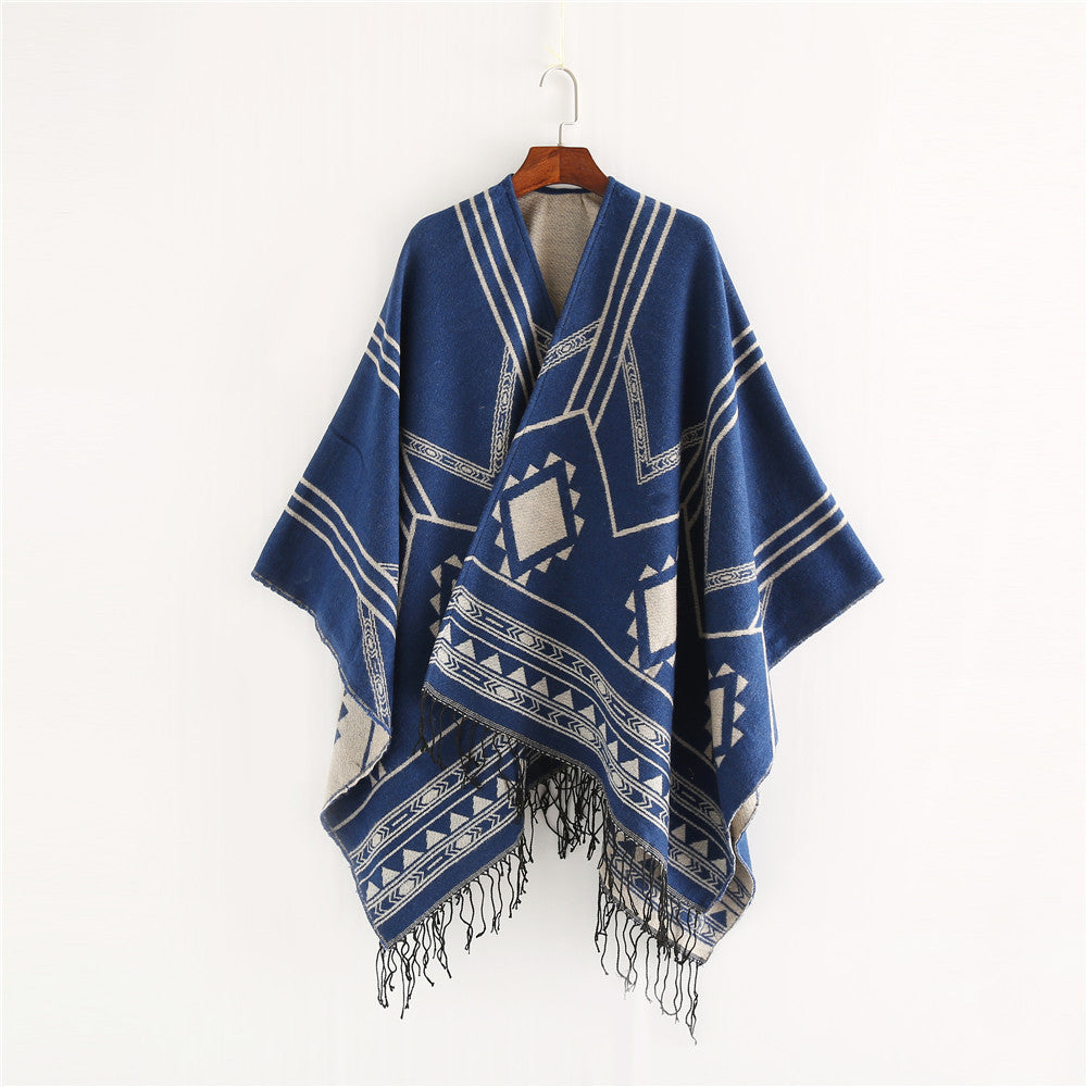 Unisex Ethno-Poncho Gjord av Mjuk Stickad med Fringes och Geometrisk Mönster