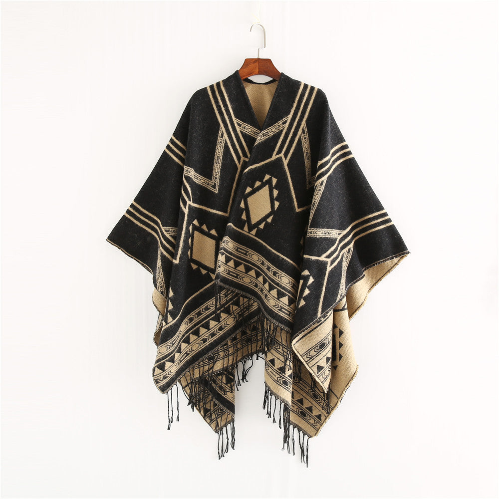 Unisex Ethno-Poncho Gjord av Mjuk Stickad med Fringes och Geometrisk Mönster