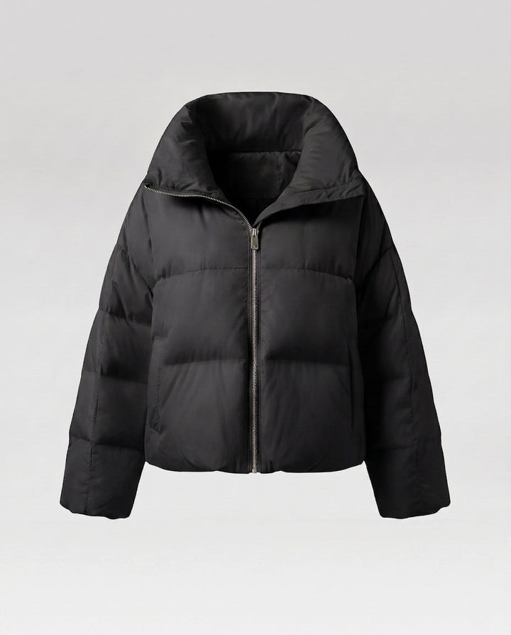 Dam Kort Quiltad Jacka med Oversize Huva, Lätt Termisk Filling, och Rounded Nederkant