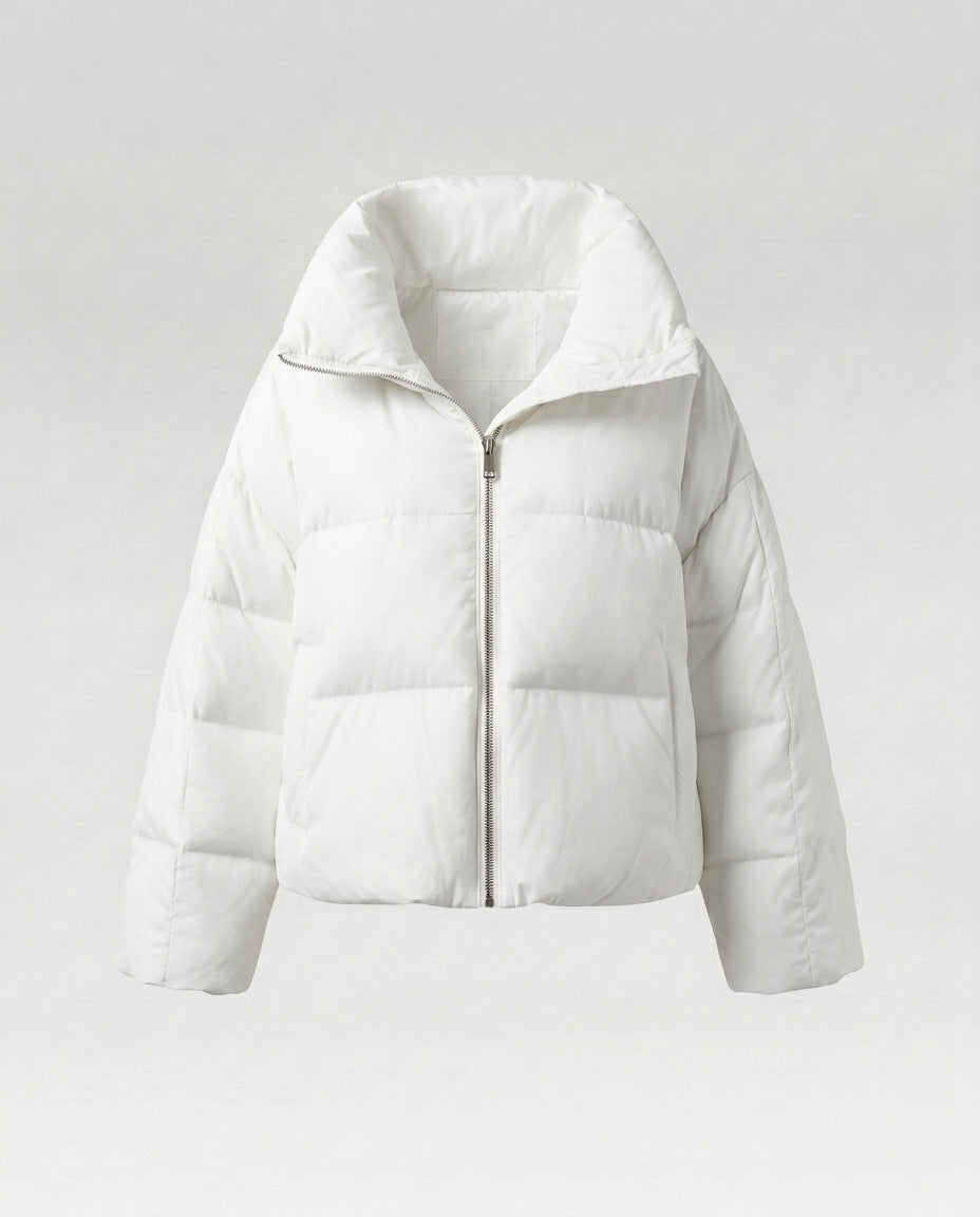 Dam Kort Quiltad Jacka med Oversize Huva, Lätt Termisk Filling, och Rounded Nederkant