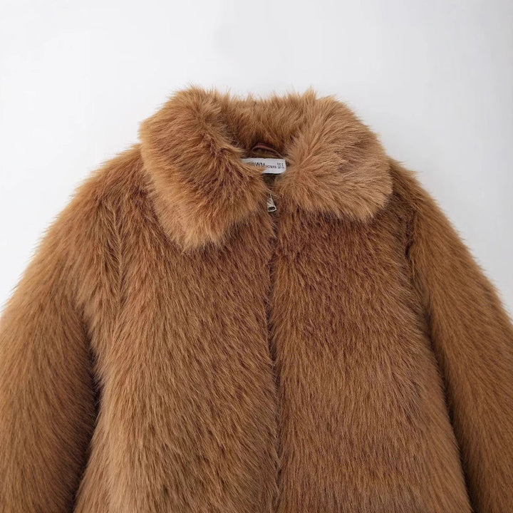 Dam kort mysig faux pälsjacka med skjortkrage och concealed dragkedja placket