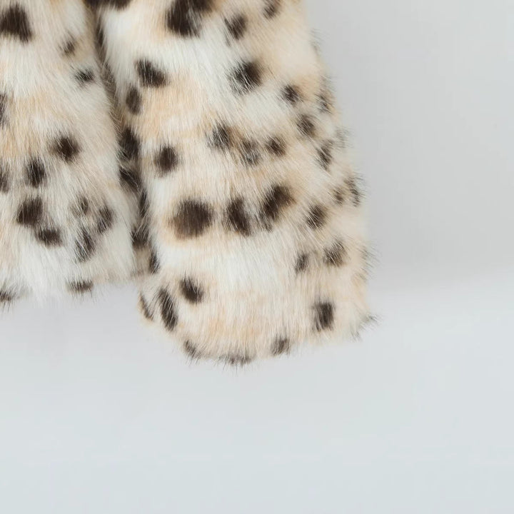 Dam lång faux fur kappa in leopard tryck med oversize skärning