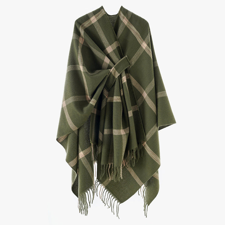Dam oversized capeponcho tillverkad av ullblandning med tie bälte, fringes, och stor check mönster