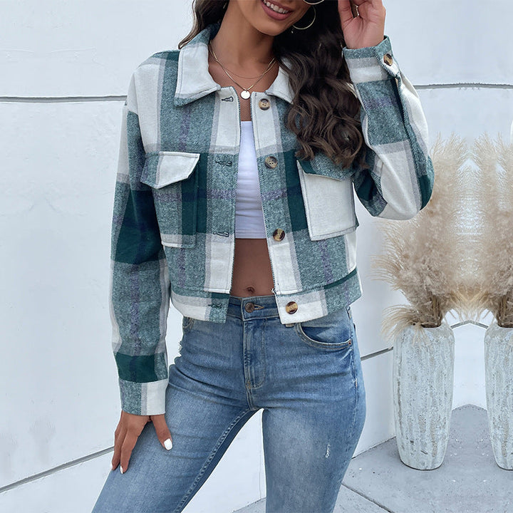 Dam Kort-Skärning Rutig Overshirt Jacka med Breast Flaps och Wooden Knappar