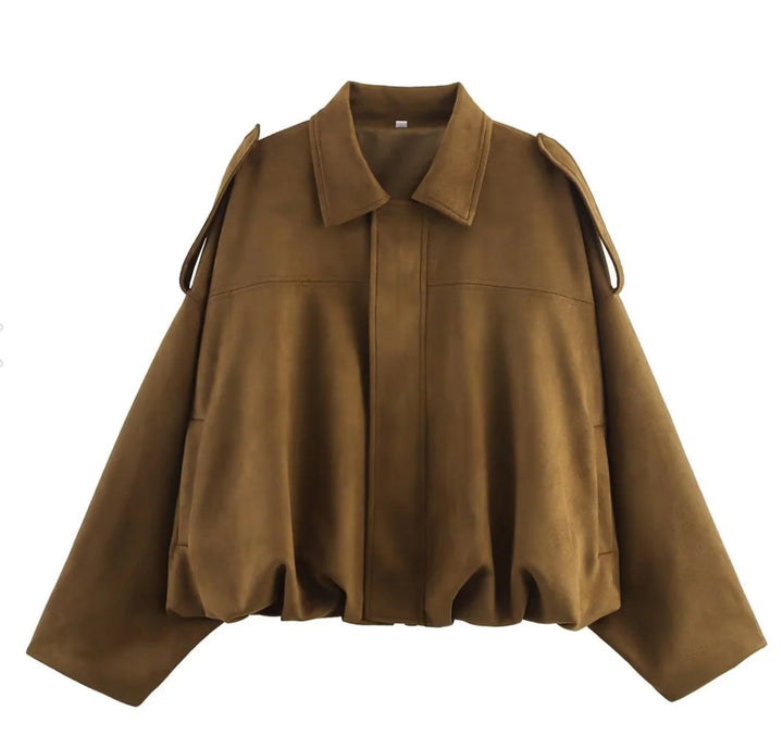Dam 1000+ Wide-Skärning Kort Blouson Jacka i Cape Look med Shoulder Straps och Gathered Nederkant