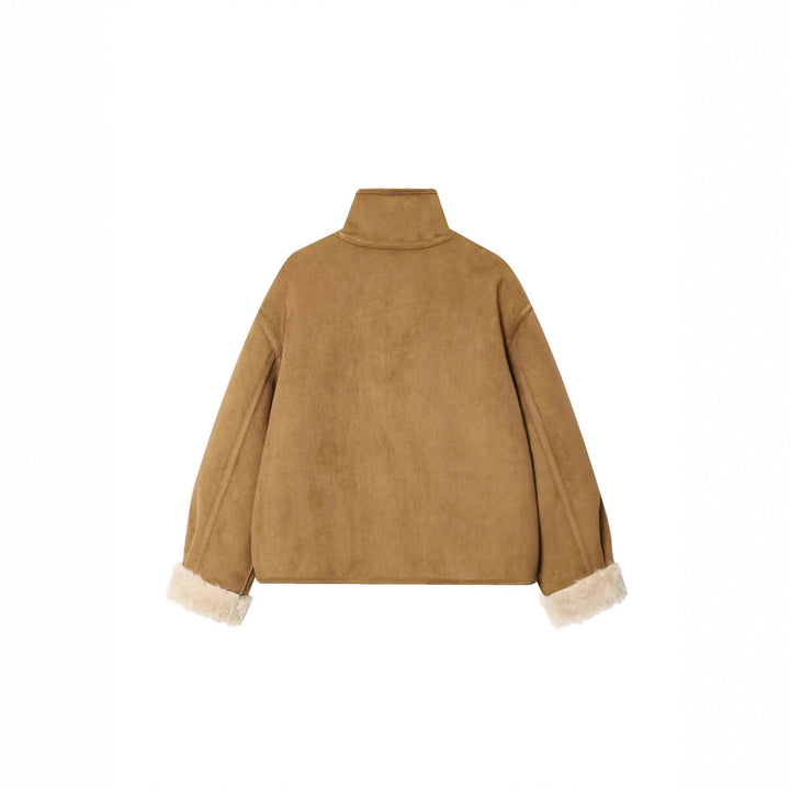 Dam kort jacka in lambskin look med ståkrage, utanpåfickor, och knappslå