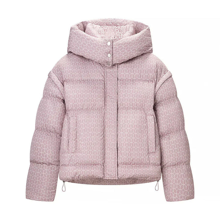 Dam kort boxy quiltad jacka med graphic quilt mönster, stor huva, concealed snap knäppning och drawstring fåll