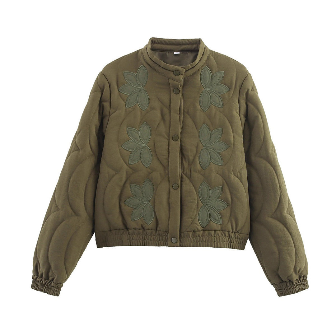 Dam kort skärning kviltad jacka med Flower Applique och ståkrage