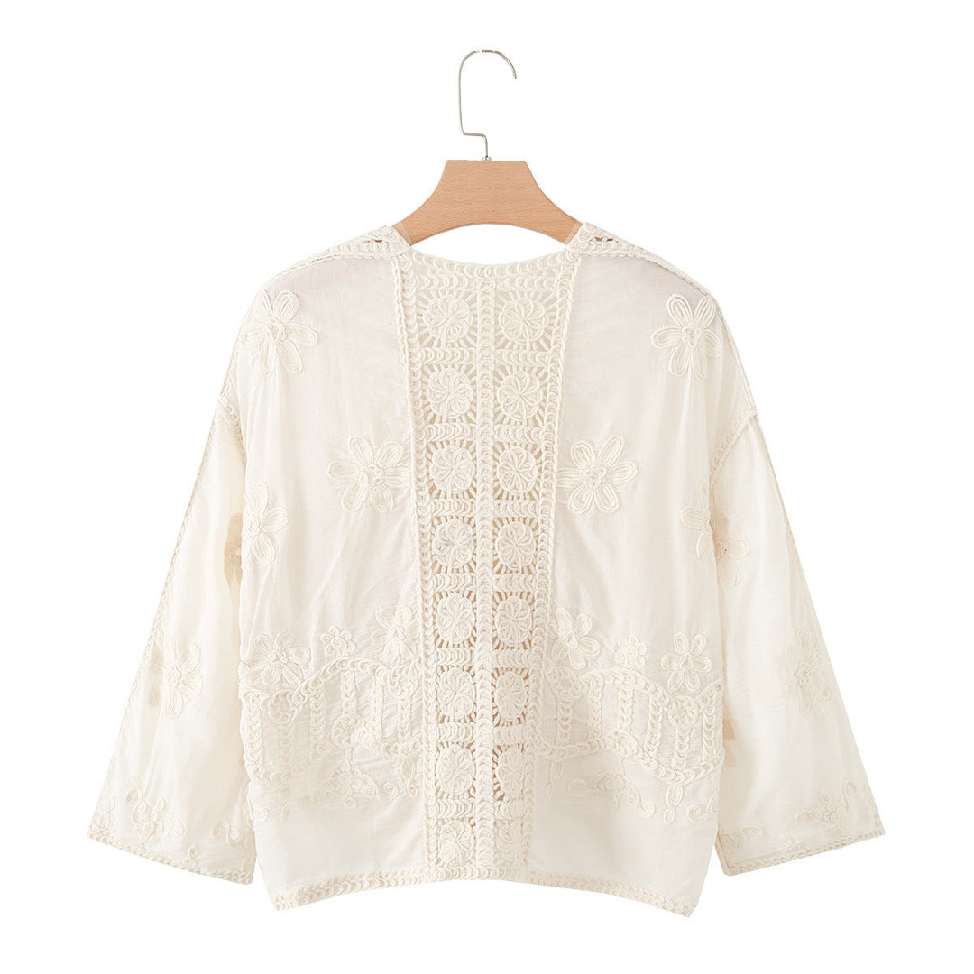 Dam Kort Crochet och Embroidered Jacka i Boho Kimono Stil med Tie Band