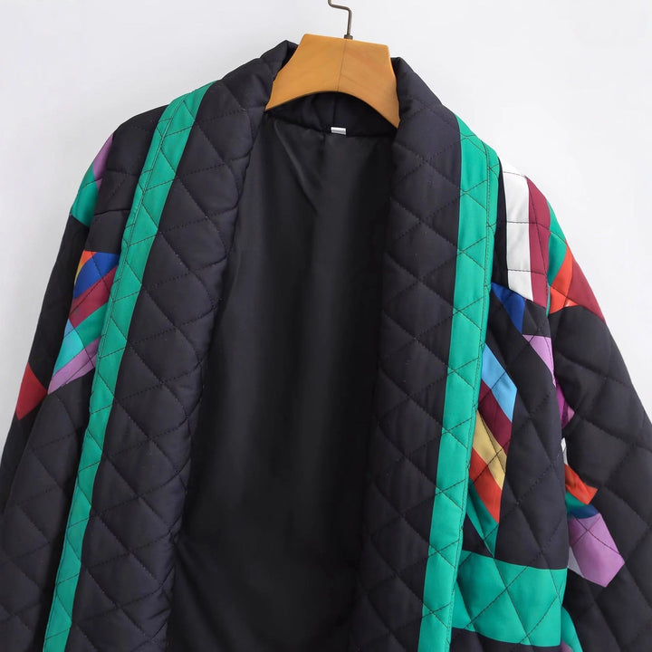 Dam non-quiltad kimono jacka med geometric patchwork och öppen front