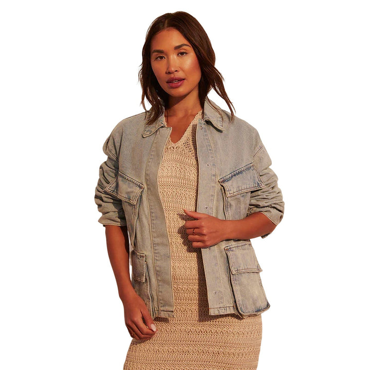 Dam oversize Utility denimjacka med stor Flap fickor och knapp-Down fram
