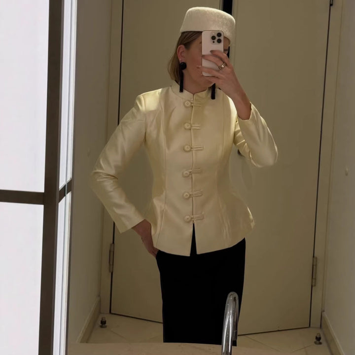 Dam 100+ Elegant Tailored Blouse Jacka med Mandarin Krage och Dekorativ Knot Closures