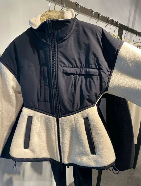 Dam hybrid fleecejacka med vadderad top, ståkrage och skräddad peplum