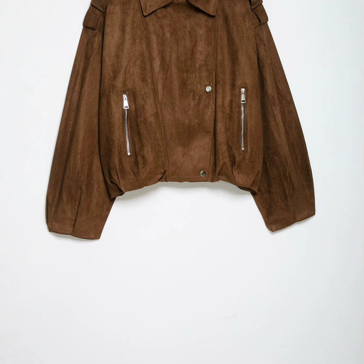 Dam Kort Skärning Suede Bikerjacka med Shoulder Flaps