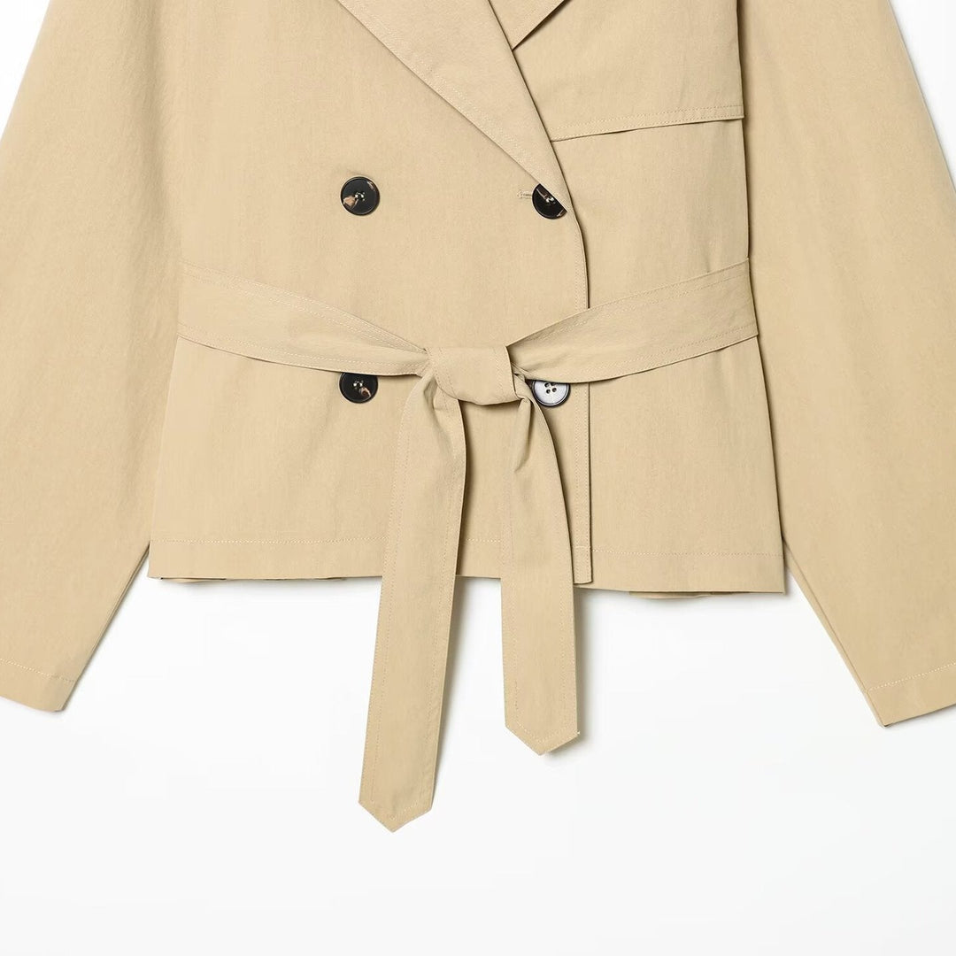 Dam Kort Skärning Trenchcoat med Belted Waist och Double-Breasted