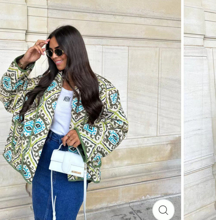 Dam kviltad Kimono jacka med midjebälte och Ethno mönster