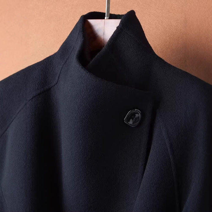Dam elegant och klassisk trenchcoat