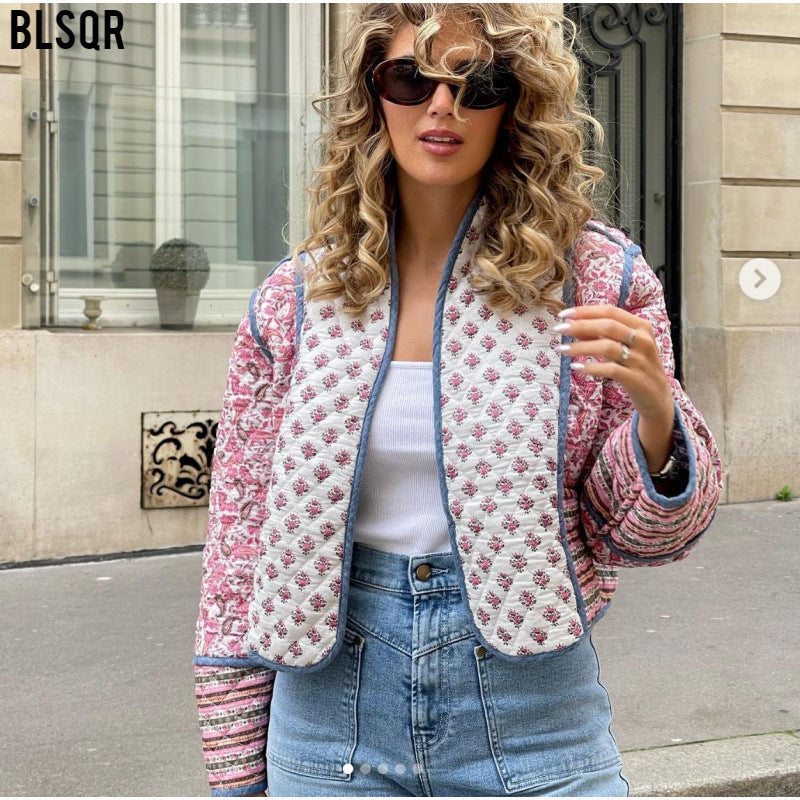 Dam Kort Quiltad Patchwork Jacka med Paisley och Blommig Prints, Open Kimono Skärning och Contrast Piping
