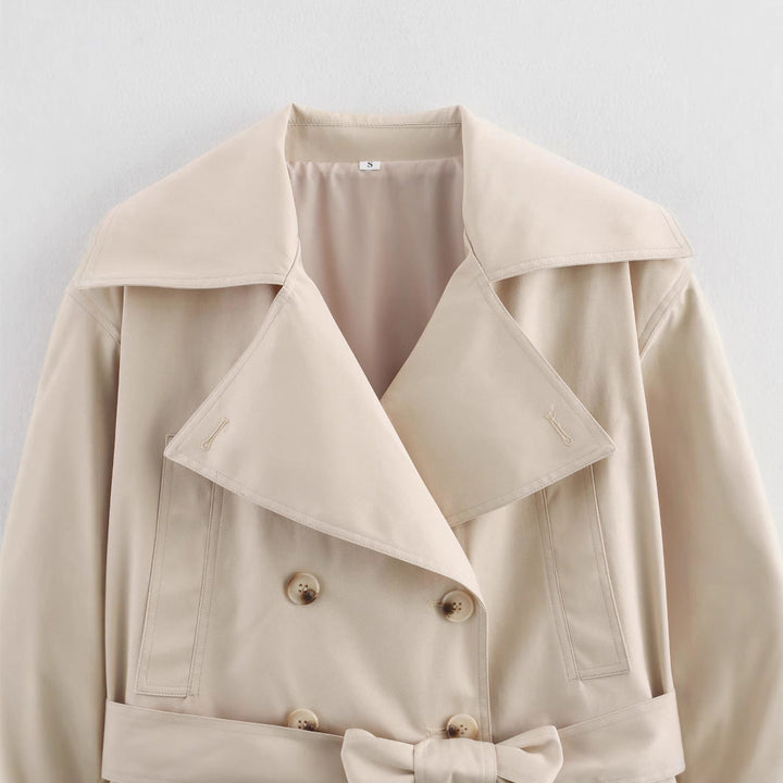 Dam Kort Trenchcoat i Boxig Skärning med Wide Lapels och Tie