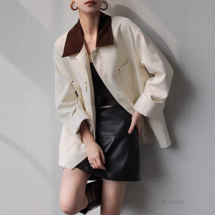 Dam oversize Cab jacka gjord structured bomull blend med kontrasterande cord krage och utanpåfickor