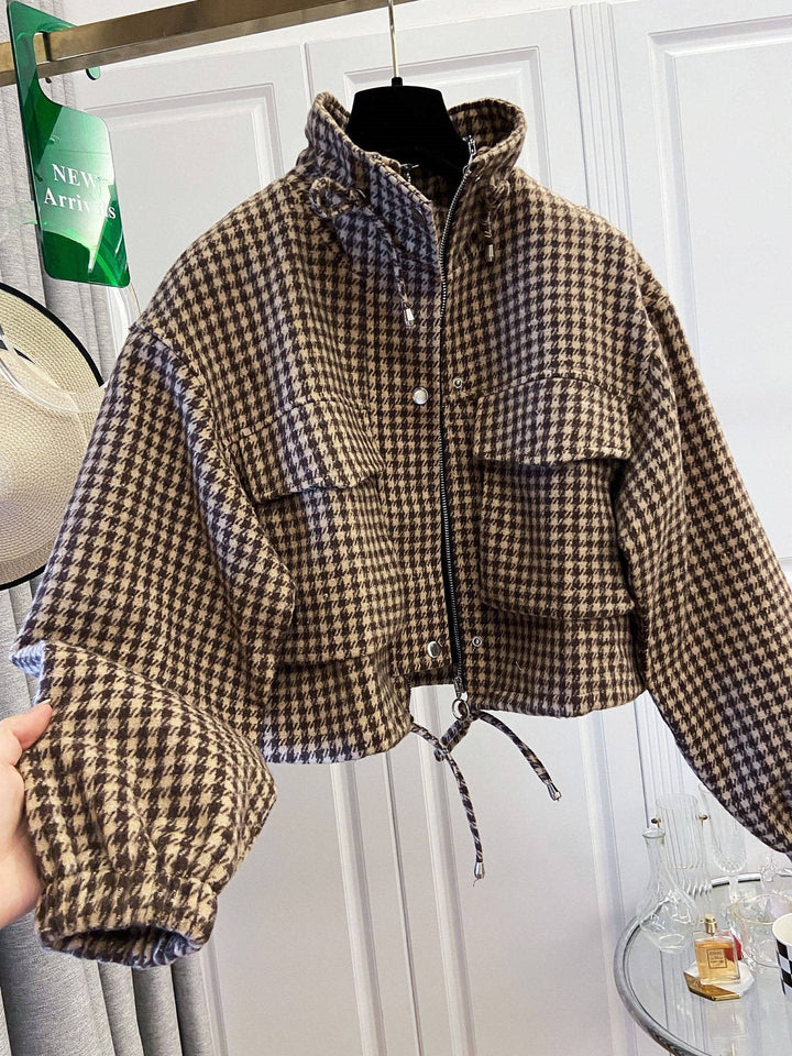 Dam rutig kort jacka med Stand krage, dragsko och Elastic muddar