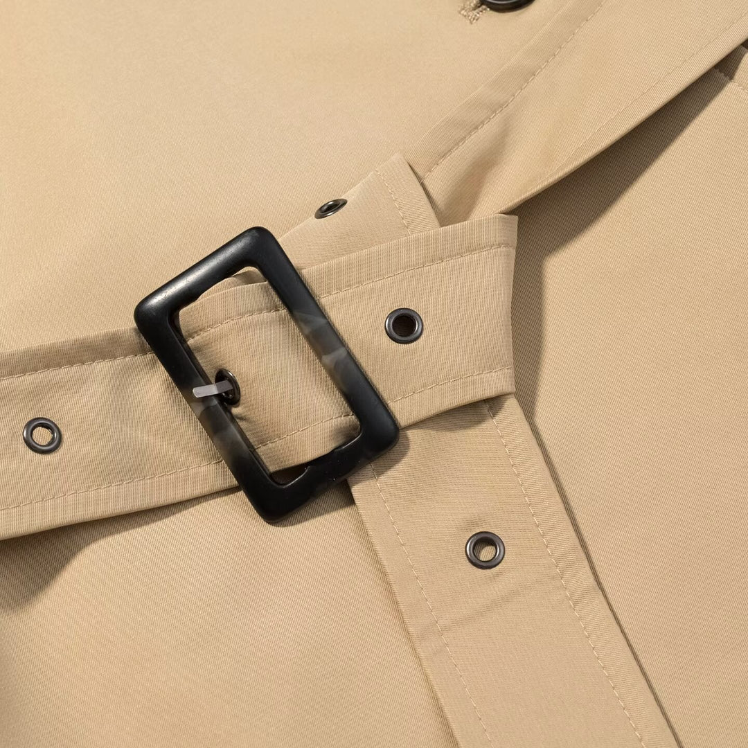 Dam kort jacka in safari stil med midjebälte och oversize muddar