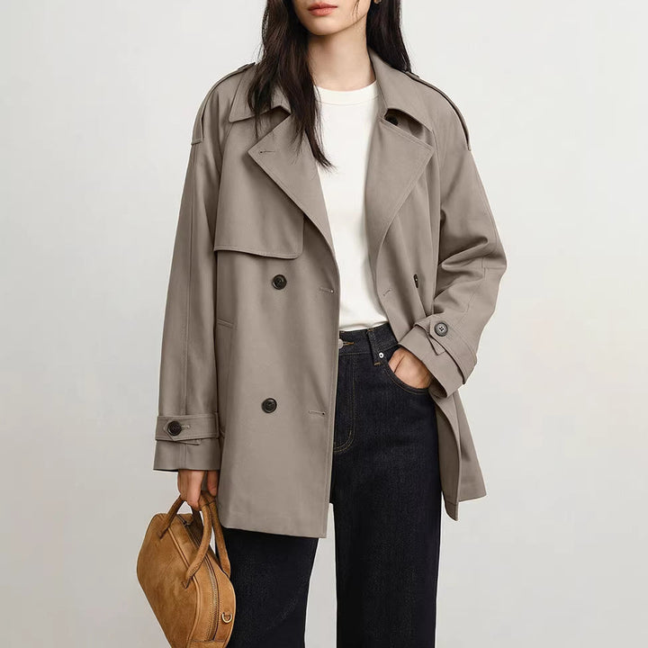 Dam modern trenchcoat med skräddad skärning
