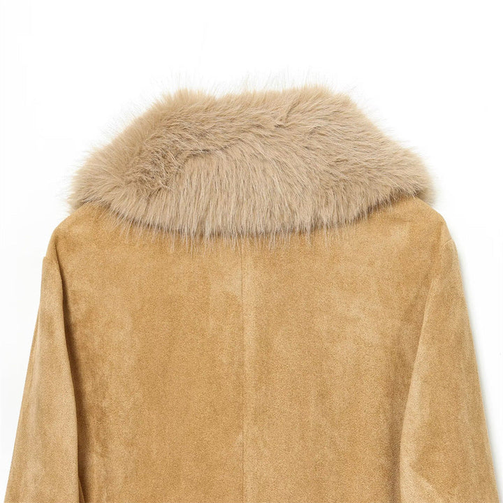 Dam kort jacka gjord faux mocka med voluminous shawl krage och fur muddar