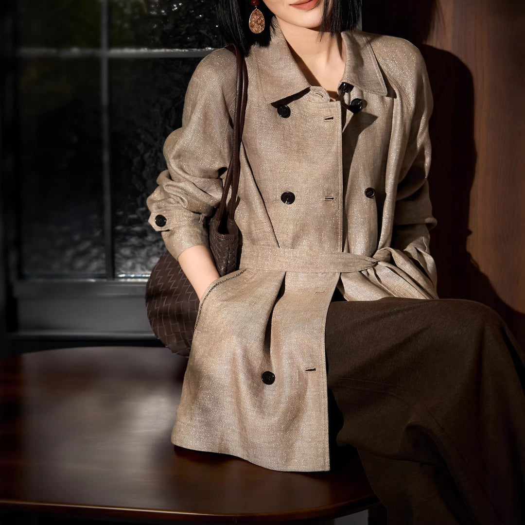 Dam elegant och Timeless trenchcoat