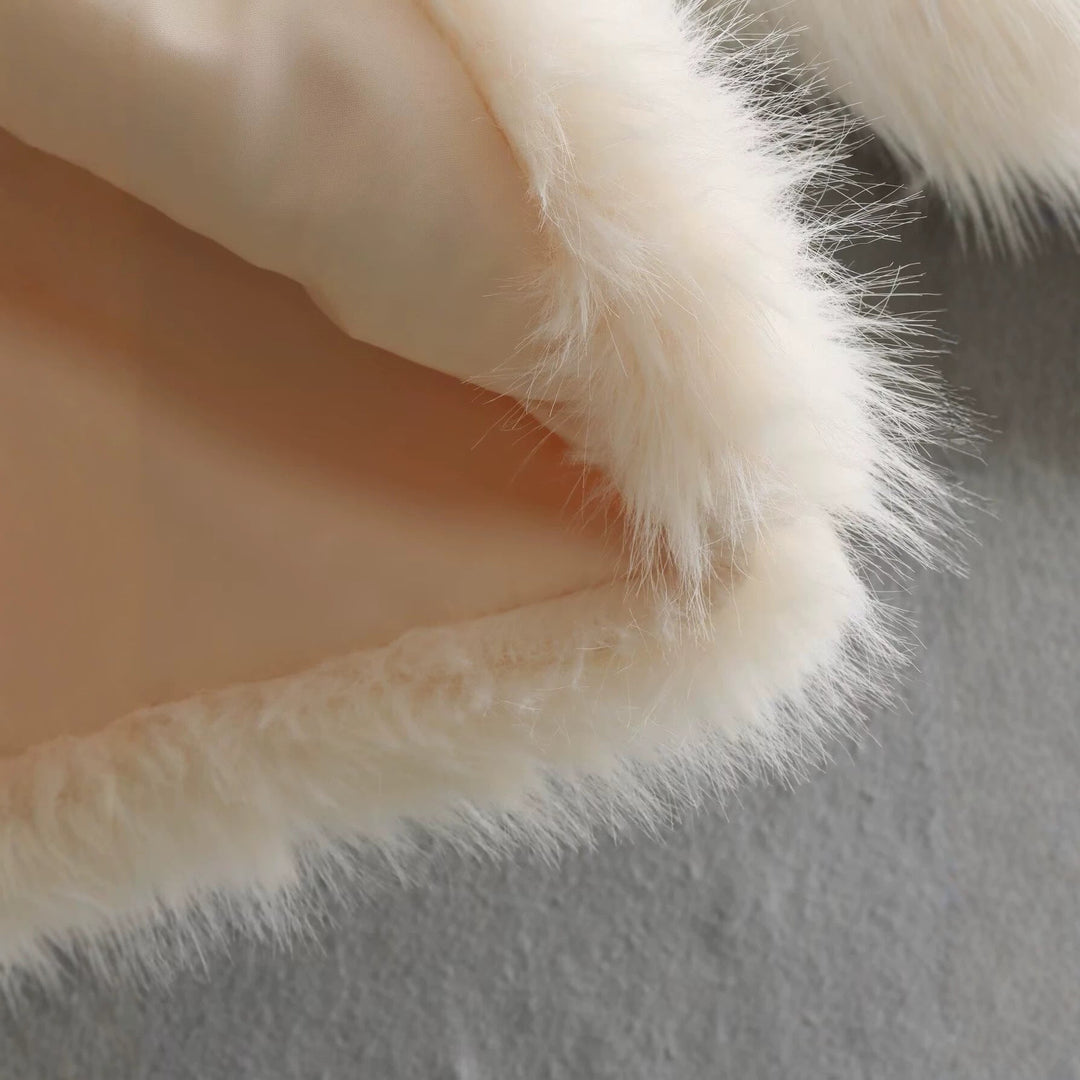 Dam Kort Skärning Vegansk Faux Fur Jacka med Wide Shawl Krage
