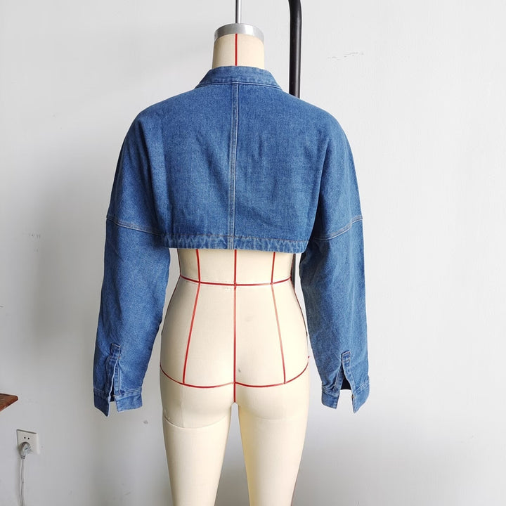 Dam cropped jeans bolero jacka med stand krage, oversized ärmar och concealed front placket