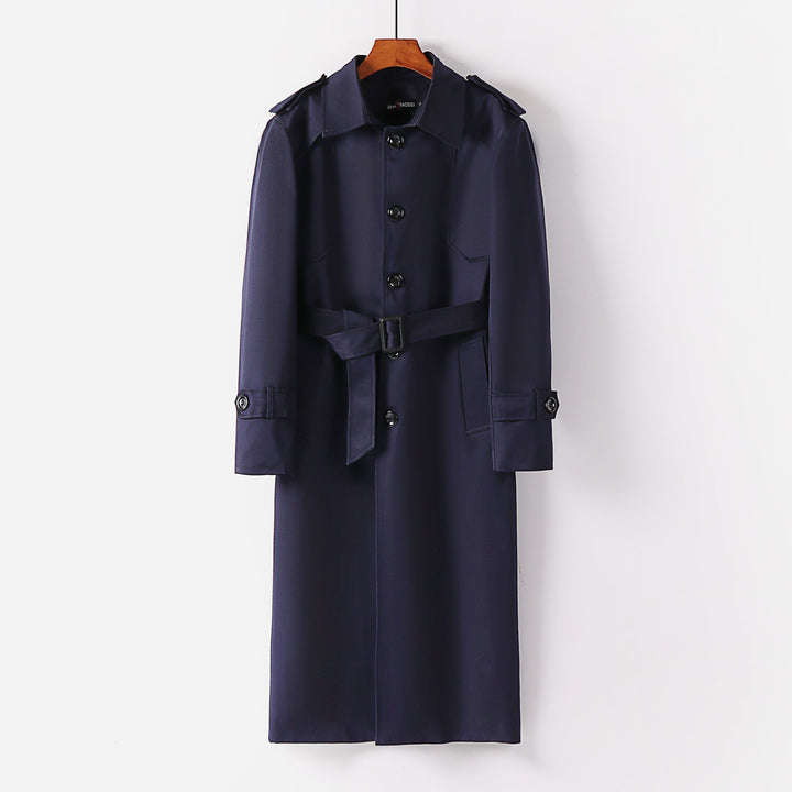 Dam längre trenchcoat in Minimal stil med Shoulder Flaps och justerbar muddar