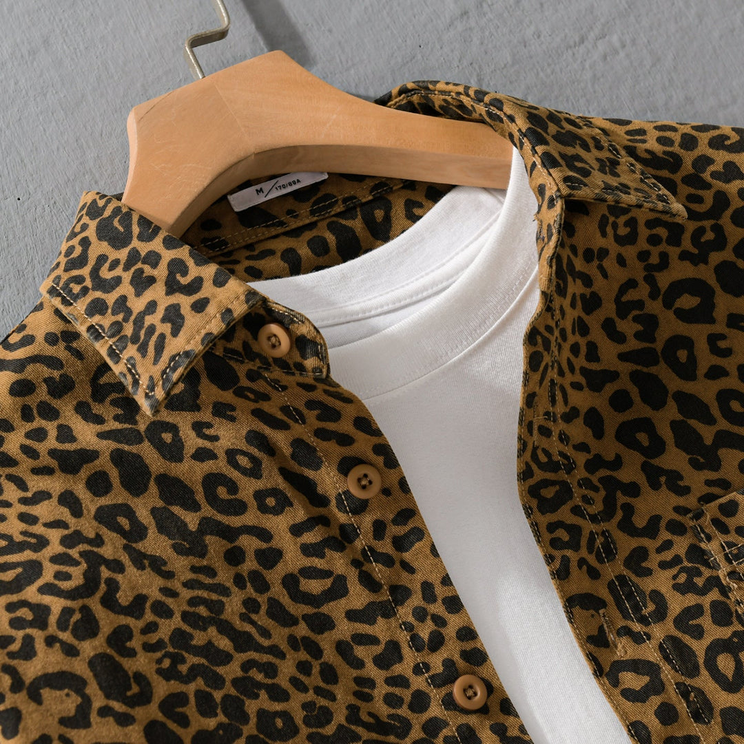 Dam oversize skjortjacka in Leo design med utanpåfickor