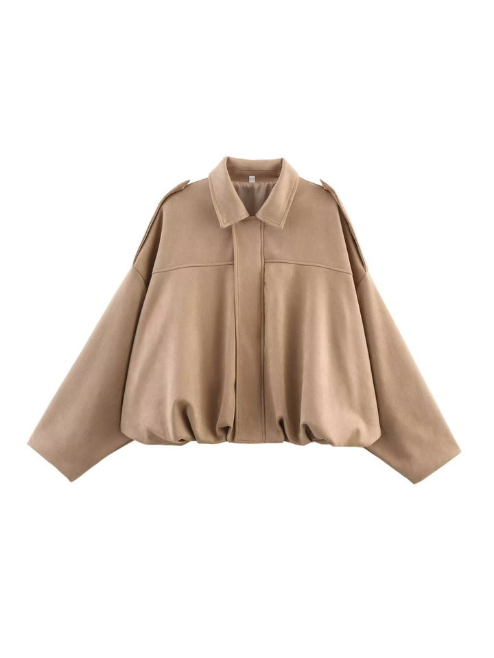 Dam 1000+ Wide-Skärning Kort Blouson Jacka i Cape Look med Shoulder Straps och Gathered Nederkant