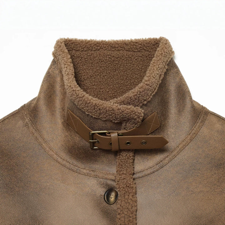 Dam Kort Jacka Tillverkad av Teddy Fleece med Funnel Krage och Buckle Stängning