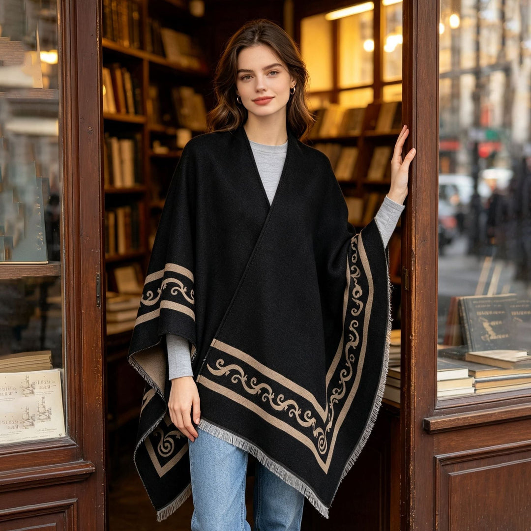 Dam Oversize Jacquard capeponcho tillverkad av ullblandning med geometric mönster och fringes