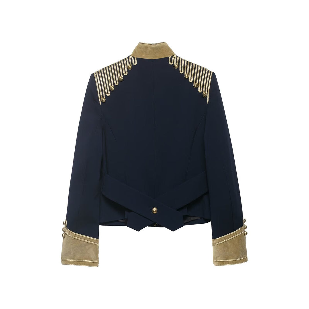 Dam Kort Military Jacka i Parade Look med Guld Cord Decoration och Velvet Muddar