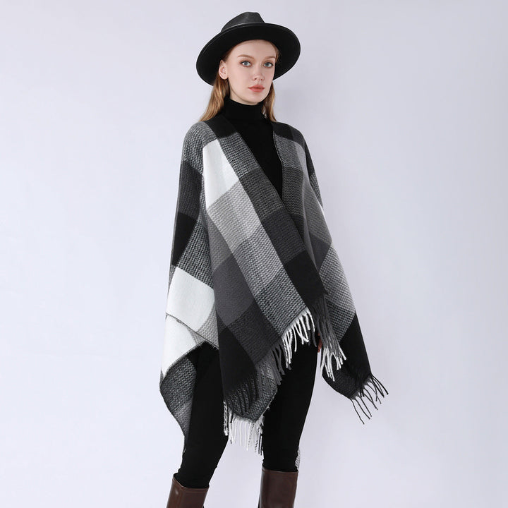 Dam mjuk-fallande oversized poncho i Plaid Weave mönster med V-Neck och Fringed fåll