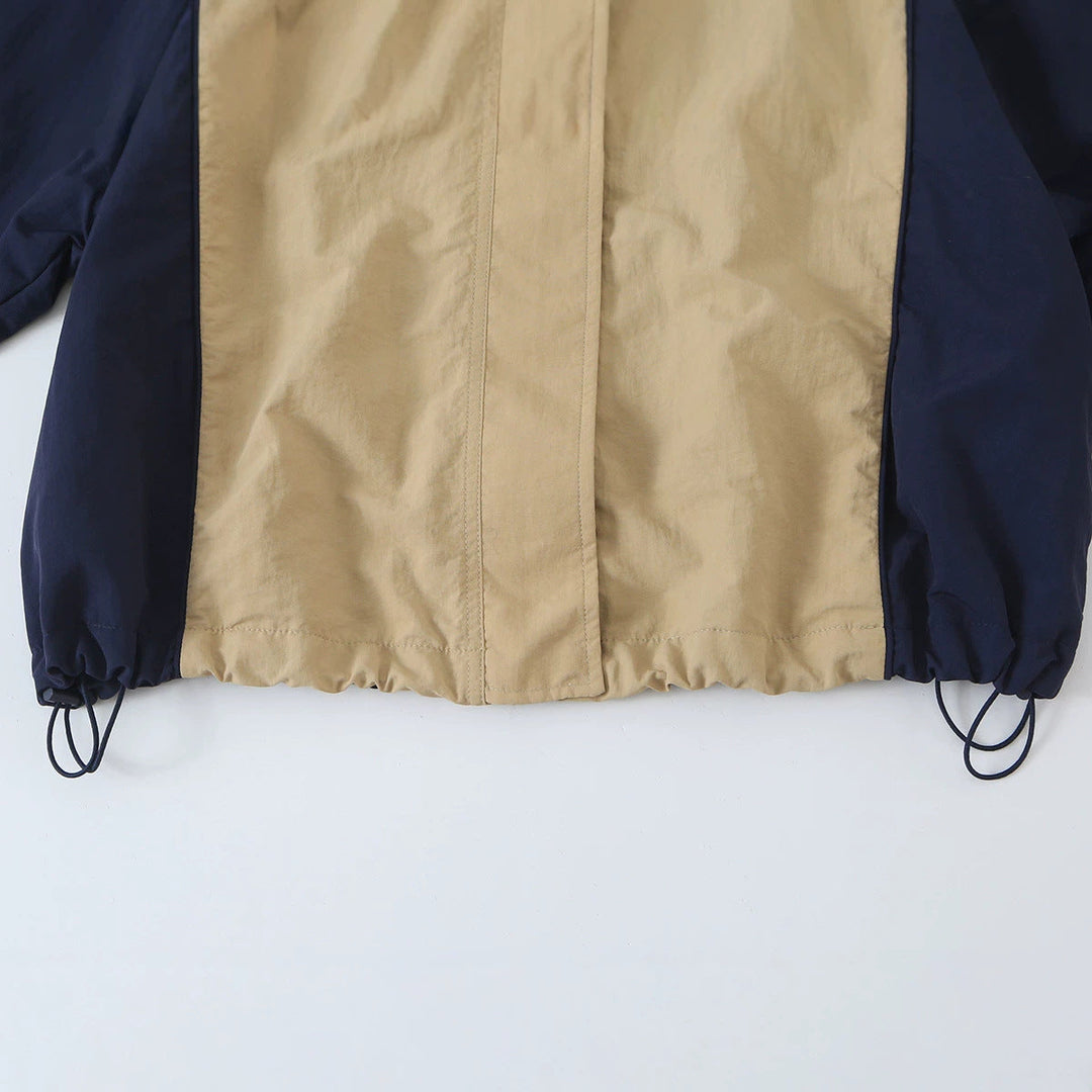 Dam lätt kort Transition jacka med Funnel Neck, kontrast Inserts och dragsko