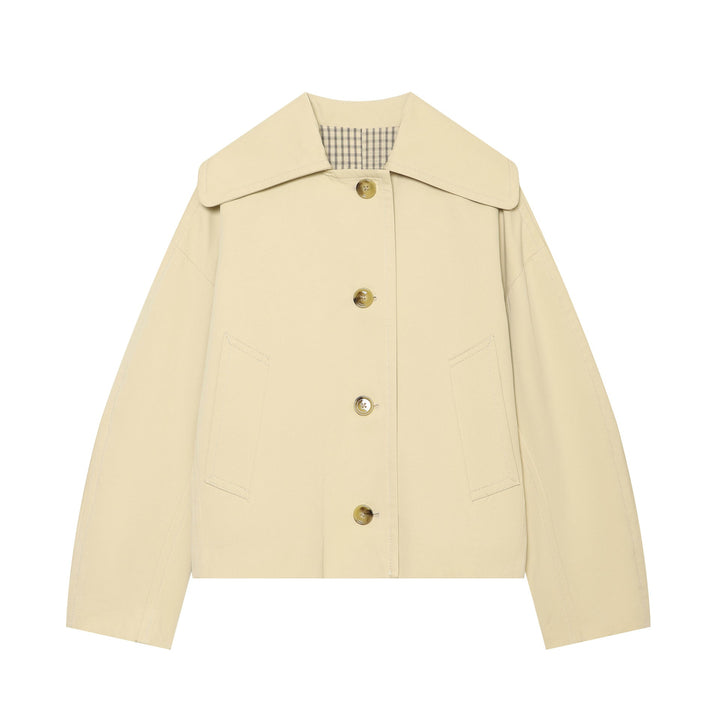Dam Kort Jacka i Modern Trench Look med Oversize Kent Krage, Boxig Silhuett och Patch Fickor