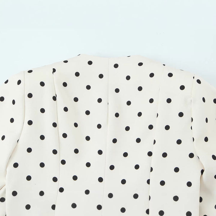 Dam skräddad Polka-Dot Blouse jacka med Volume ärmar och Gold dekorativ knappar