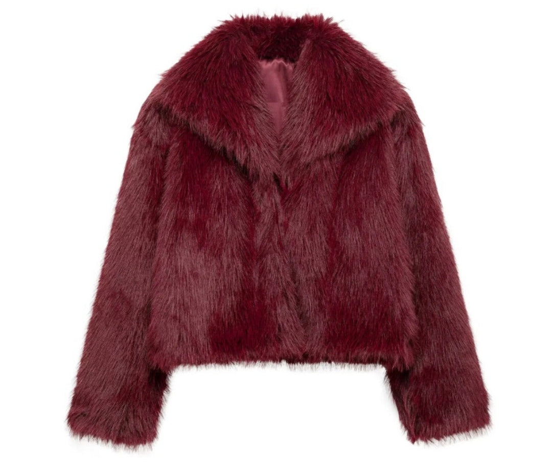 Dam 200+ Kort Kort Faux Fur Jacka med Wide Shawl Krage och Velvety Inner Foder
