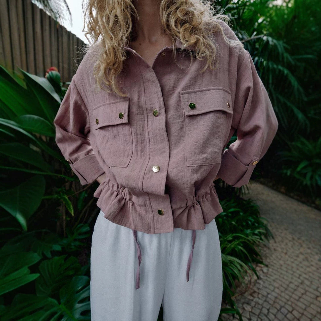 Dam Kort Utilityjacka med Drawstring, Lock Fickor och Turn-Up Ärmar