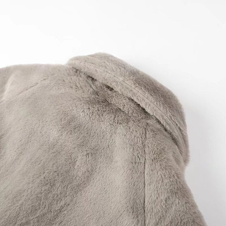 Dam kort skärning teddy fleecejacka med skjortkrage, dold knappslå och sidofickor