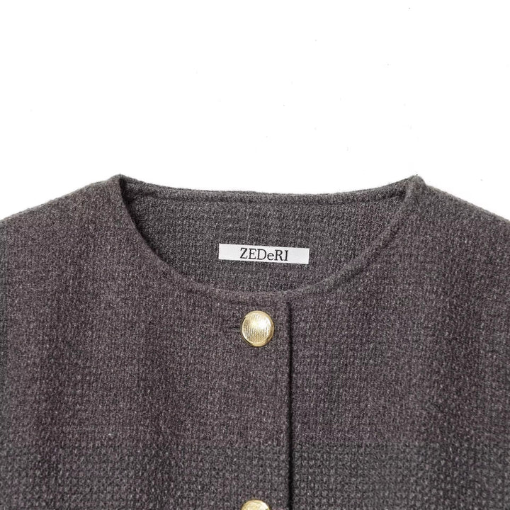 Dam Kort Bouclé Blazer Jacka med Round Neckline och Guld Knappar
